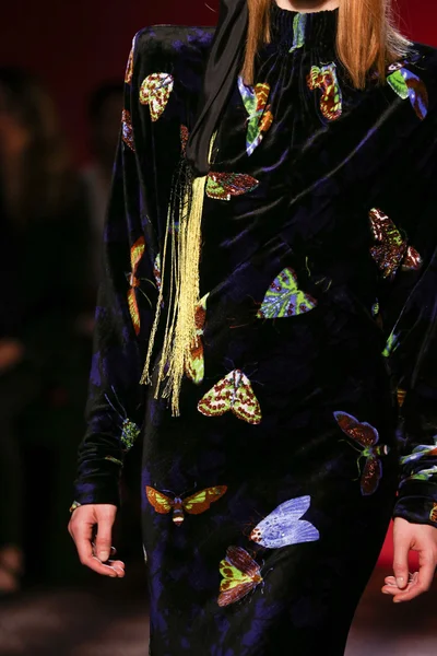 Look 40